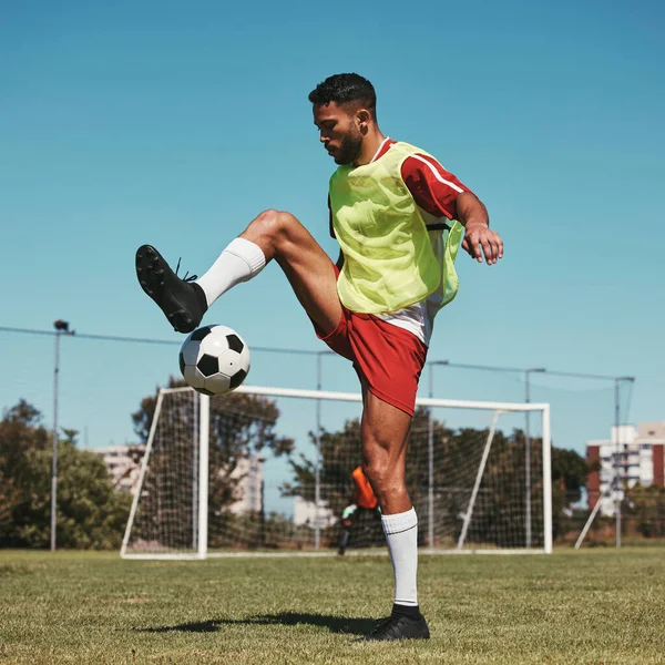 So sánh Barcelona và Real Madrid trong mùa vừa qua